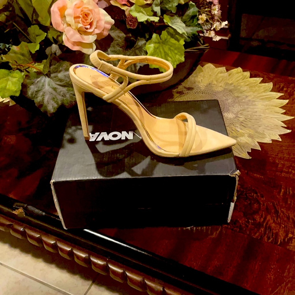 High heels nude color used only once’s